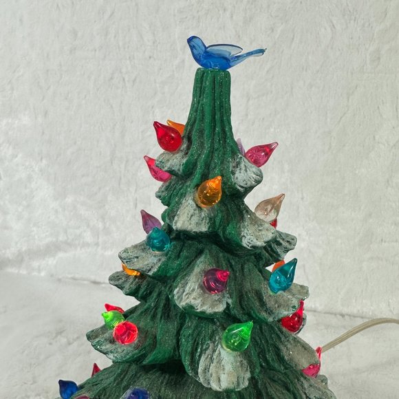 Vintage Lighted Ceramic Christmas Tree with base 2 piece Snow tipped 1986 - Picture 13 of 14